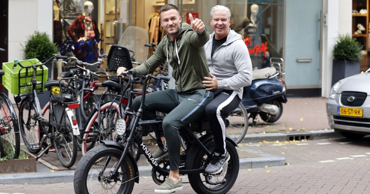 Dave Roelvink Deelt Hilarisch Familiekiekje Uit De Oude Doos