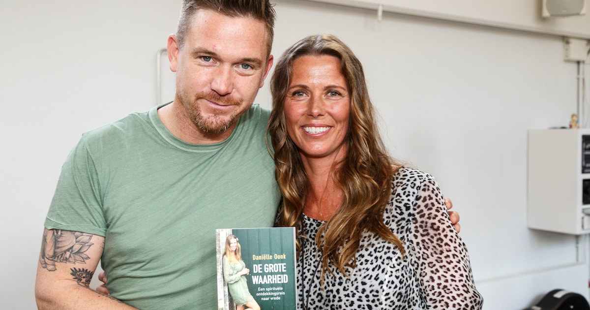 Johnny De Mol Brengt Eerbetoon Aan Overleden Zus Dani Lle Rust Zacht