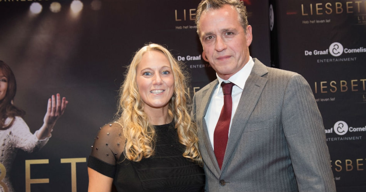 Chris Tates (55) verliefd op 20 jaar jongere vrouw
