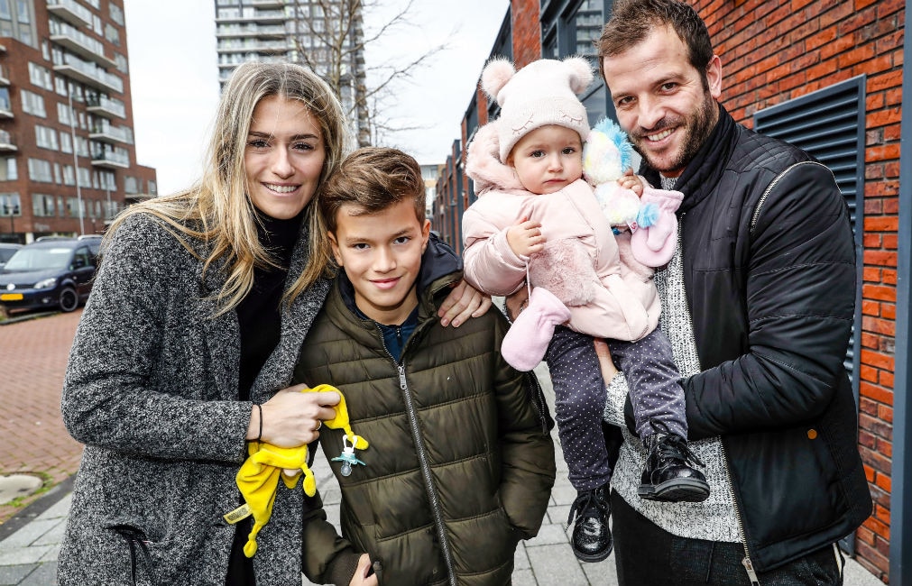 Vader Estavana Polman in het begin niet blij met relatie van der Vaart