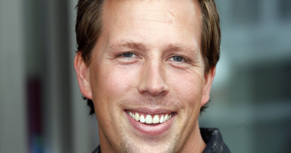 Freek Vonk ontdekt zeer zeldzame slangensoort 'Holy moly wat een droom!'