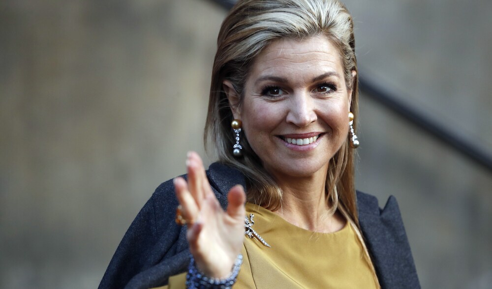 Máxima voor het eerst in het openbaar na overlijden vader