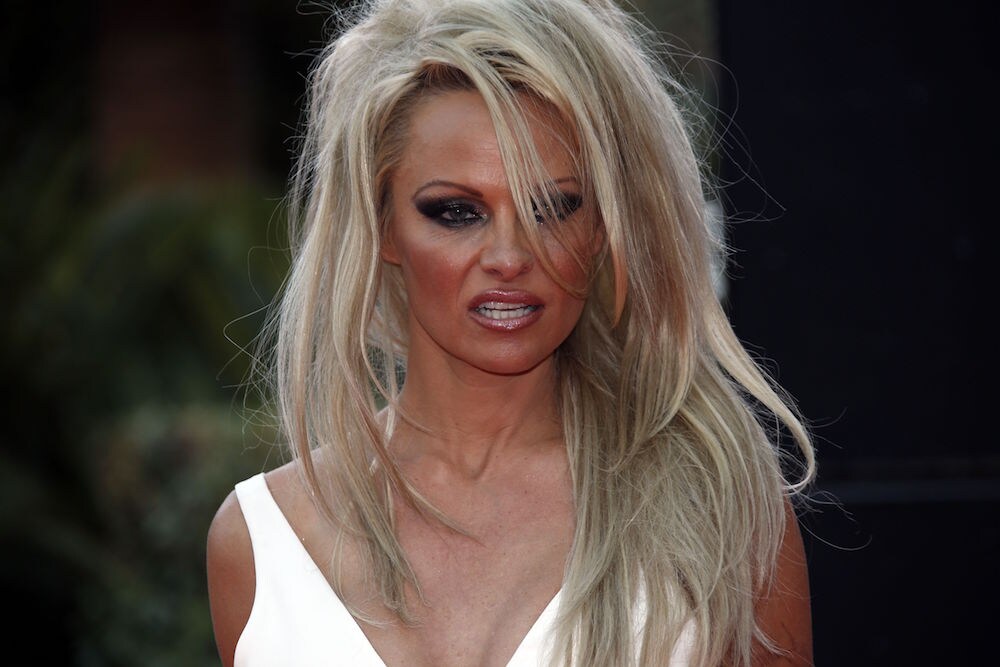 Pamela Anderson bijna onherkenbaar met natuurlijke look