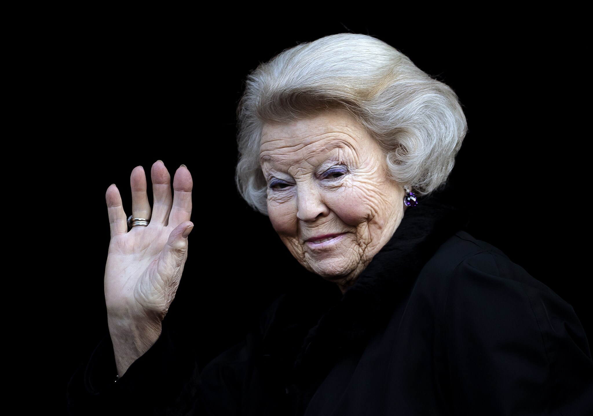 Beatrix (85) bedankt iedereen voor verjaardagswensen