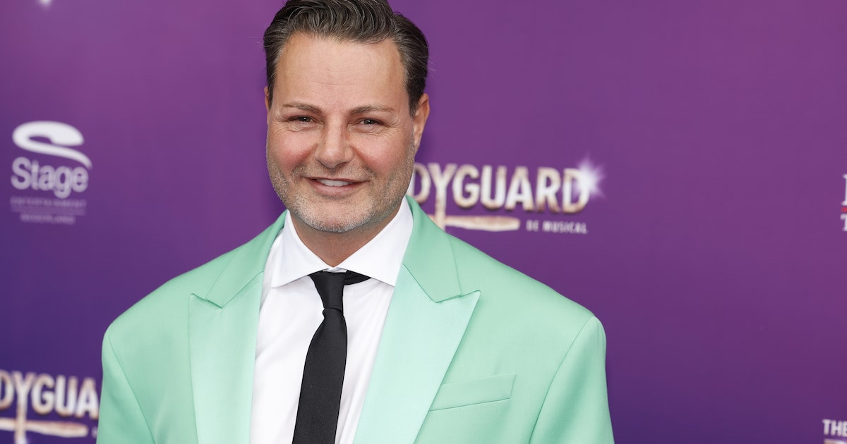 Fred van Leer viert zijn verjaardag Ineens ben ik 48