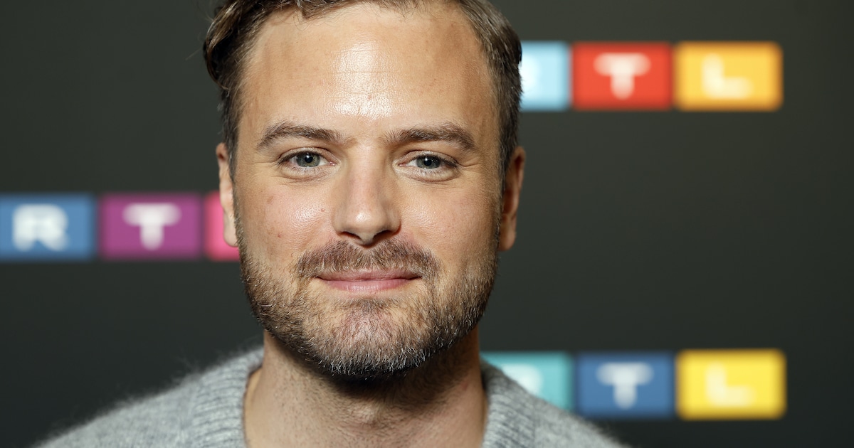 Dubbele verjaardagsvreugde: Jim Bakkum viert feest voor dochters Molly en Posy