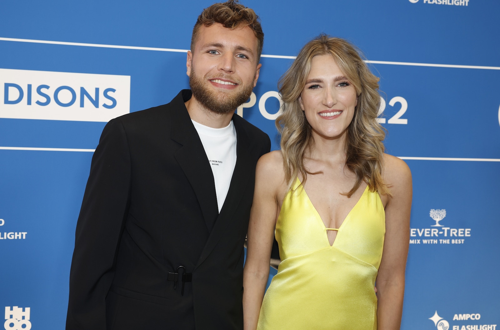 Freek deelt ontroerende boodschap aan Suzan die prachtige babybuik showt