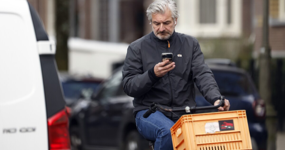 AVROTROS verduidelijkt: vertrek Reinier bij Flikken niet door ruzie met Schijf