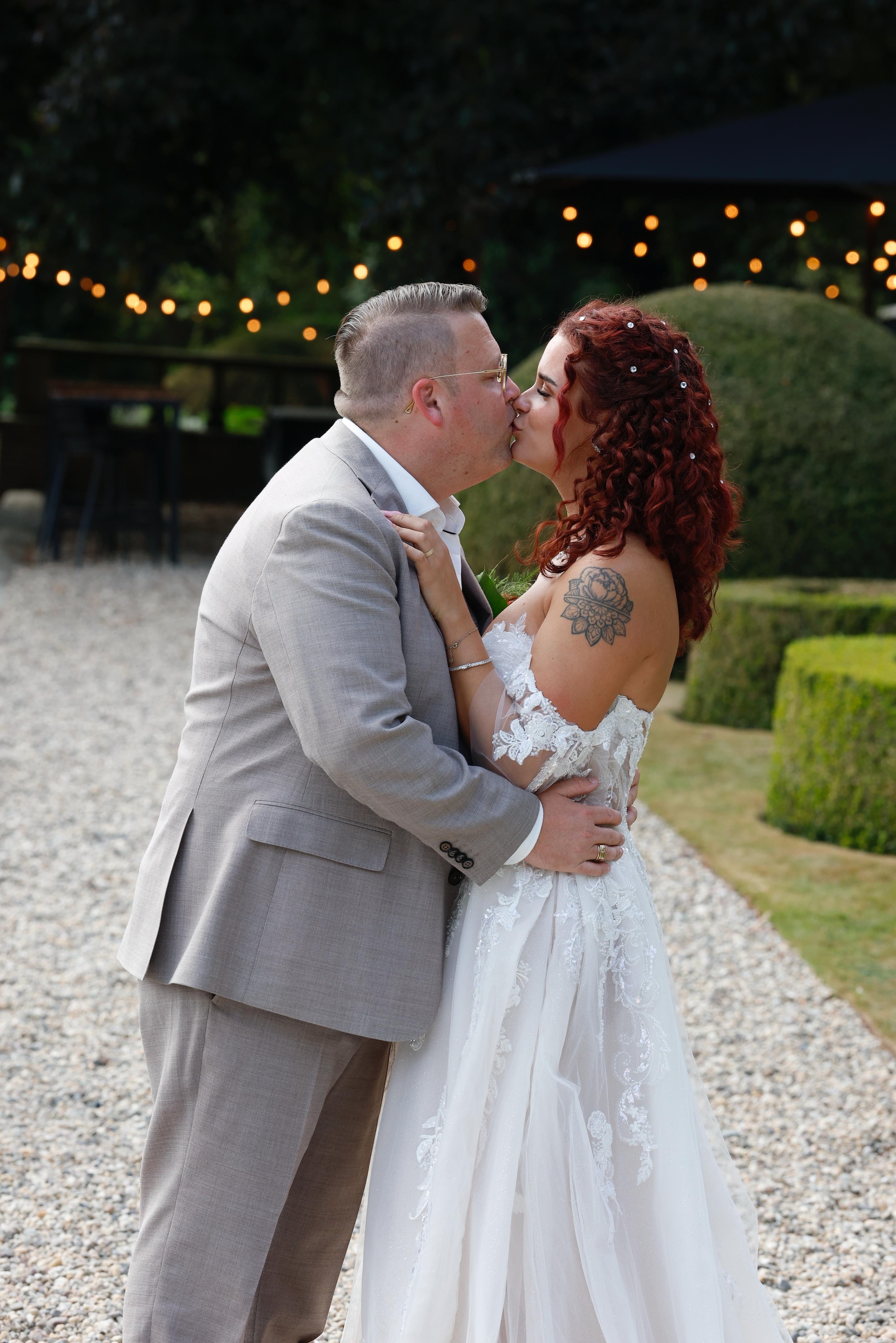 volkszanger-rutger-van-barneveld-stapt-in-het-huwelijksbootje-met-zijn-grote-liefde