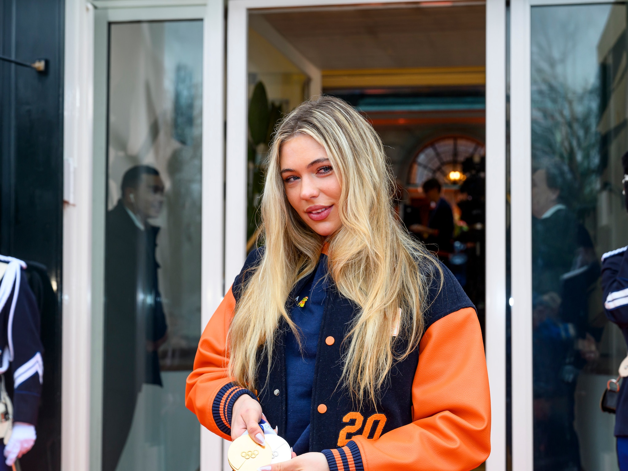 Mysterieuze TikTok van Jutta Leerdam zorgt voor flinke speculatie