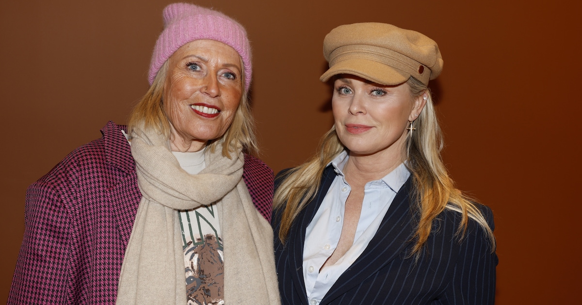 Bridget Maasland breekt tijdens gesprek over zieke moeder