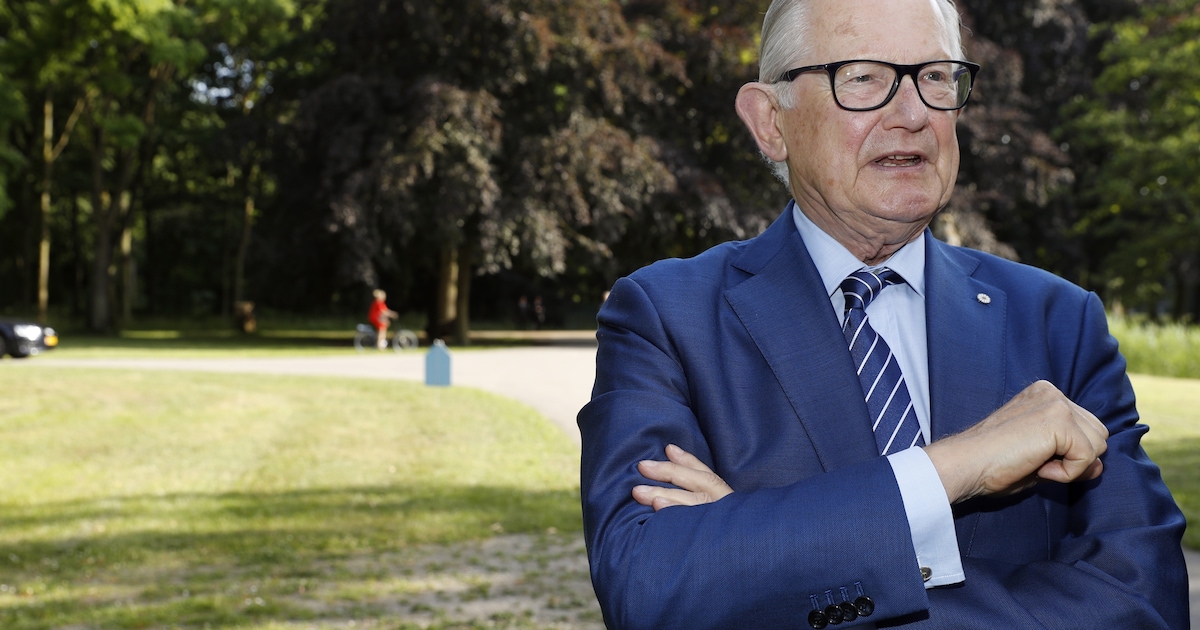 Er werd gevreesd voor het leven van Pieter van Vollenhoven (86): ‘Ik ben nog nooit zó ziek geweest’