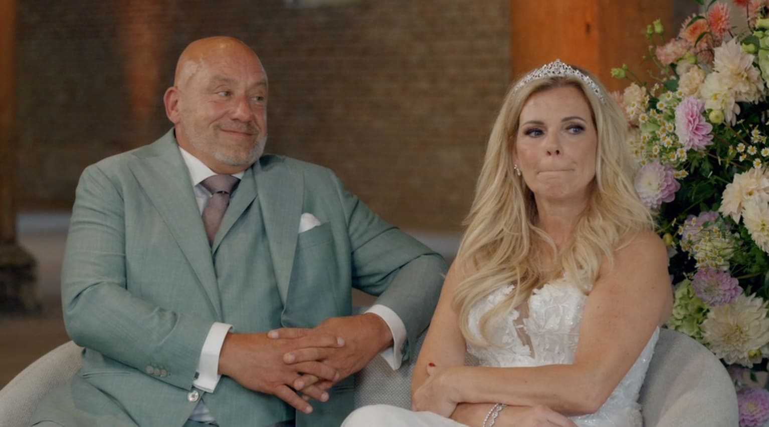 Zag Sandra Rob al v&oacute;&oacute;r de bruiloft? 'Nog nooit meegemaakt in Married at  First Sight'