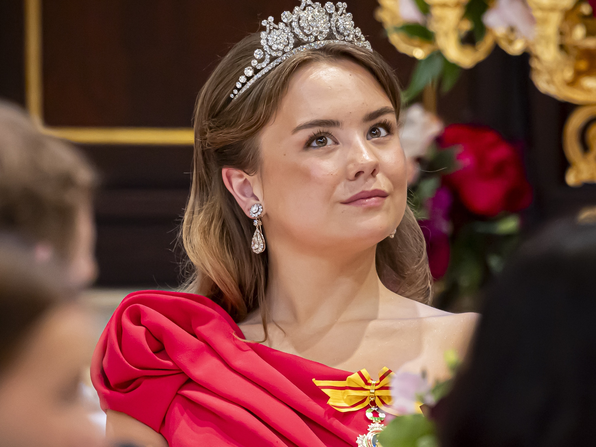 Amalia steun en toeverlaat voor Ariane tijdens staatsbanket