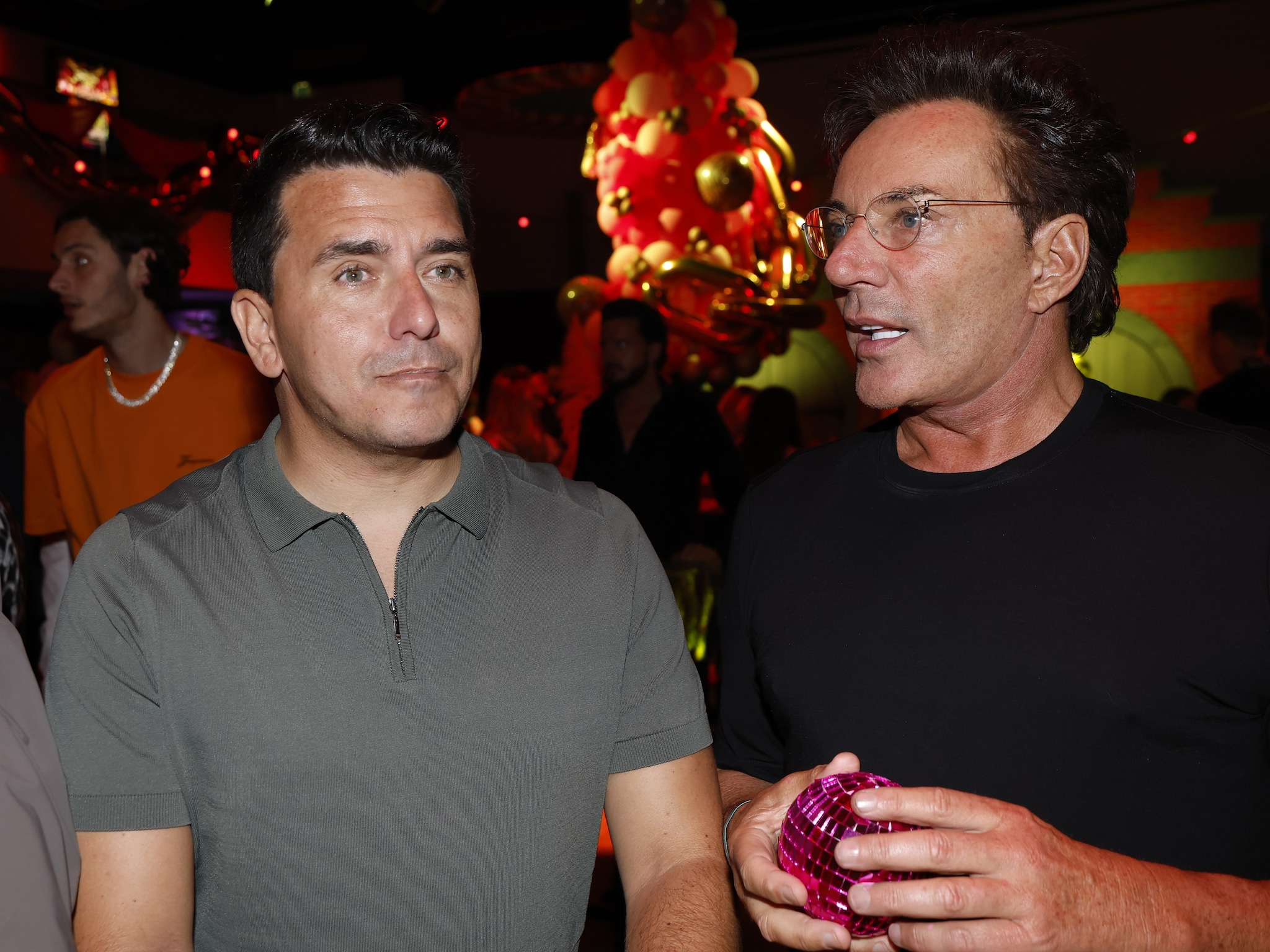 Jan Smit krijgt wel héél opvallende verrassing tijdens optreden