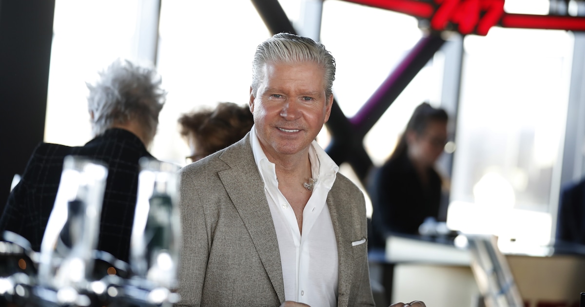 Dries Roelvink maakt indruk op Schiphol