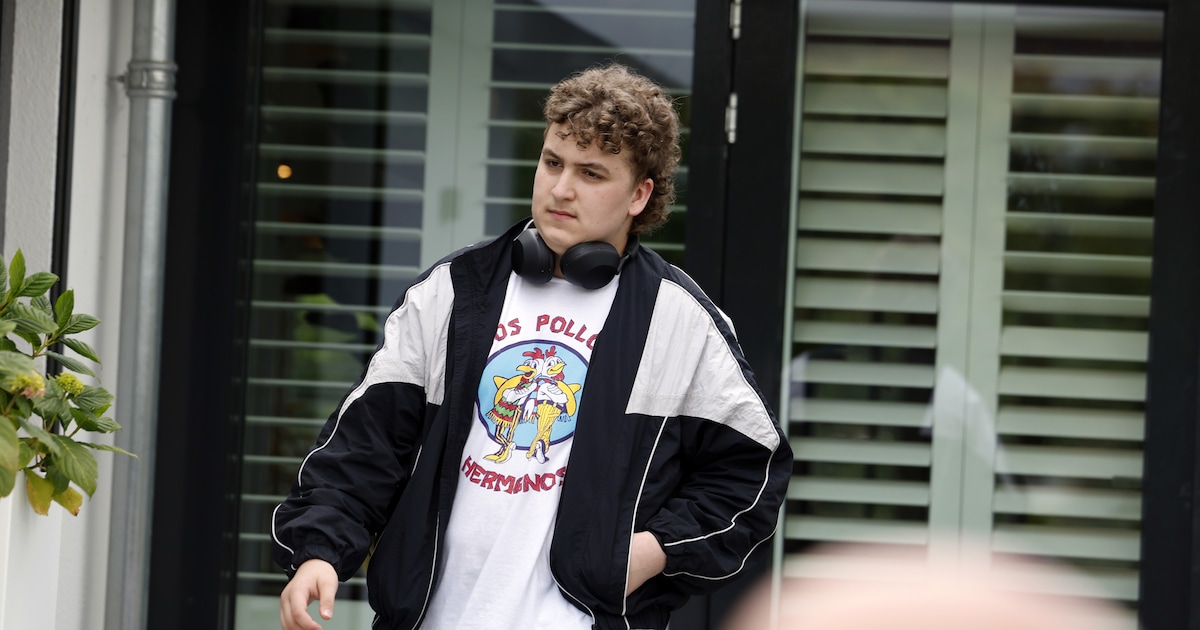 Lucas Bauer stapt in de spotlights en showt metamorfose