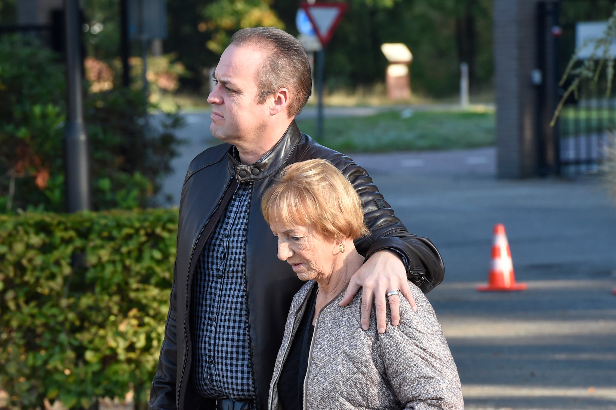 Grote angst Frans Bauer om dementerende moeder: 'Eigenlijk rouwen we nu al'
